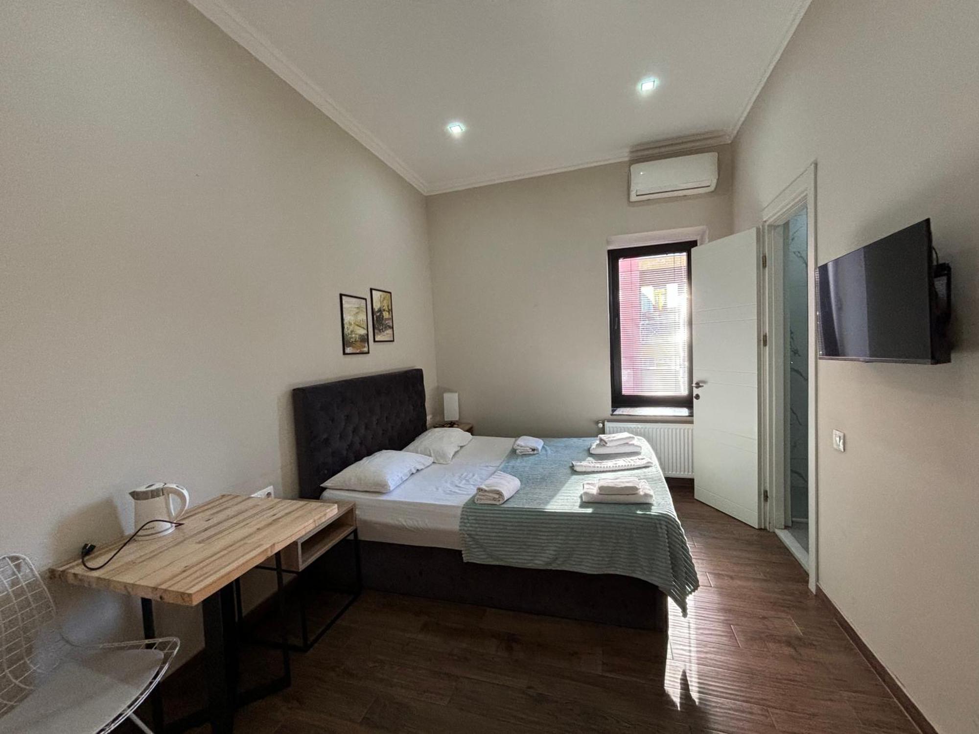 D And D Hotel Tbilisi Ngoại thất bức ảnh