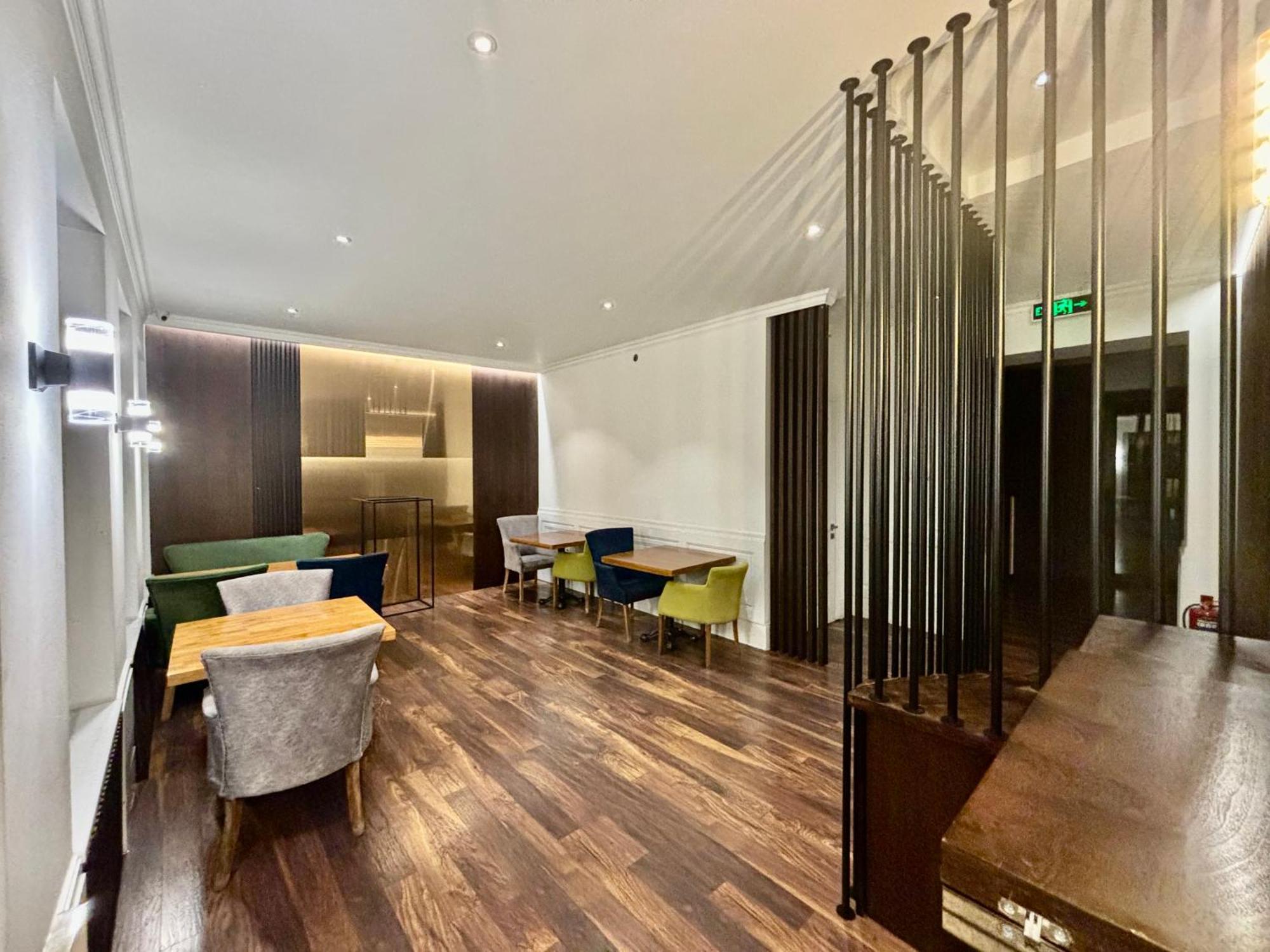 D And D Hotel Tbilisi Ngoại thất bức ảnh